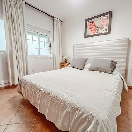 First-floor With Private Outdoor Area Communal Rooftop Terrace Ca Apartment *
